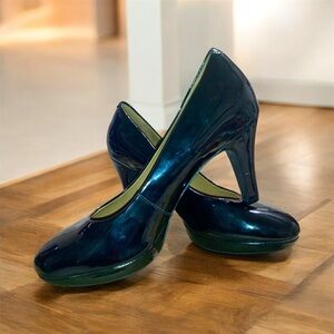 Clarks Black Patent Leather Heels Size 8.5